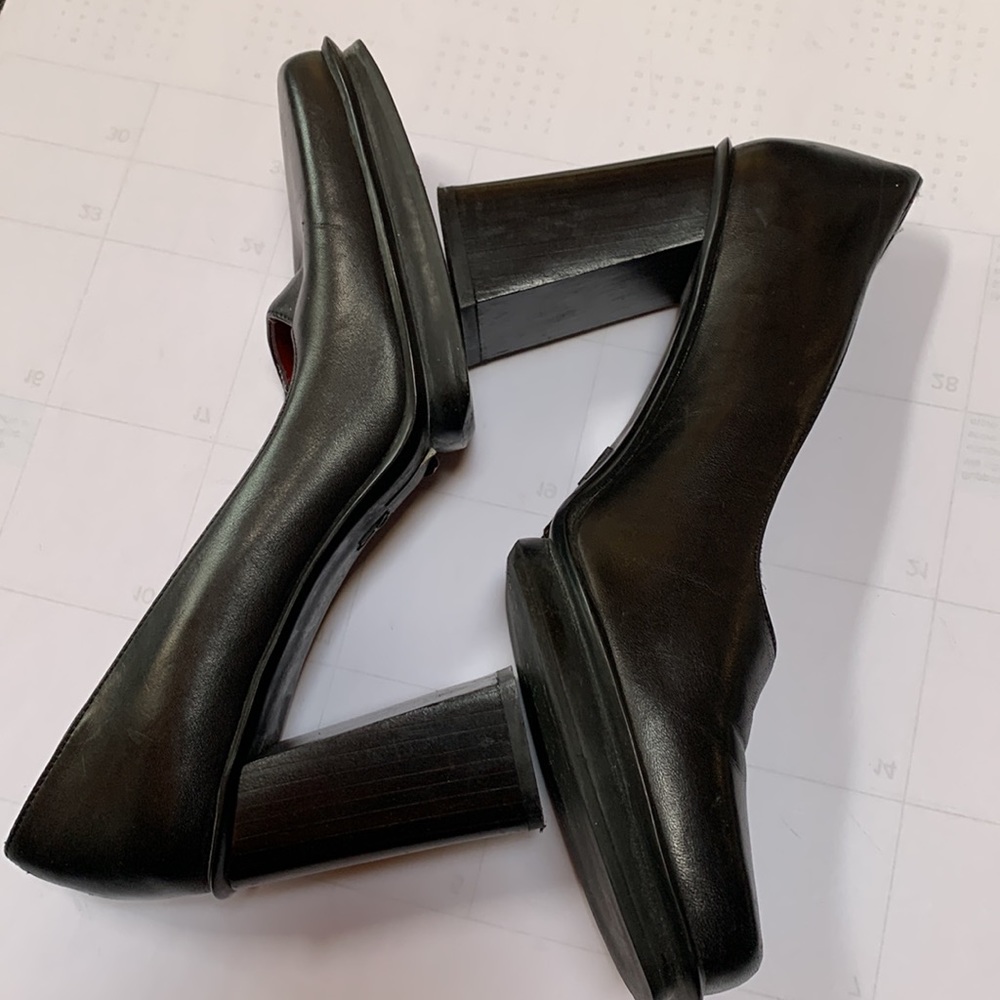 Donald J. Pliner Platform Pumps 6.5 Black